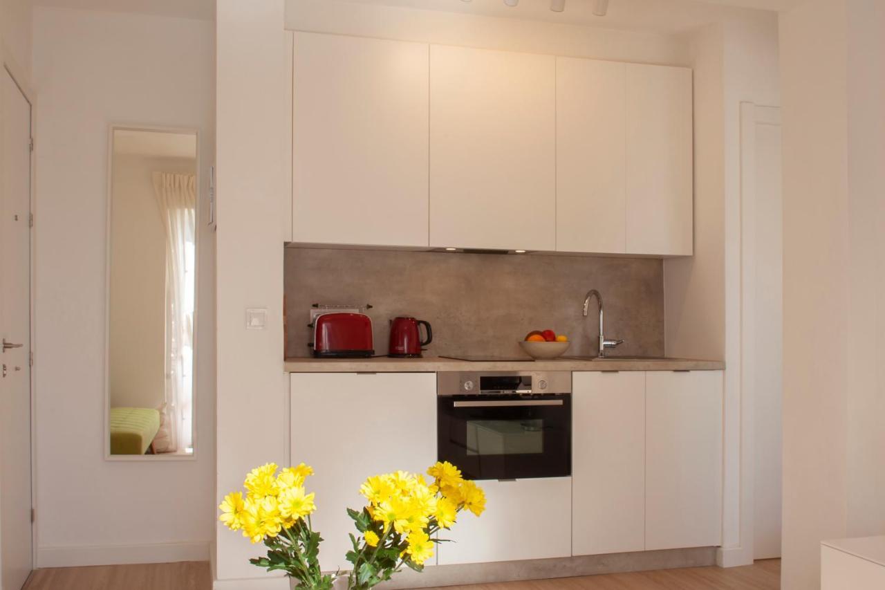 Lovely Beachfront Apartment In Calahonda Sitio de Calahonda Exteriér fotografie
